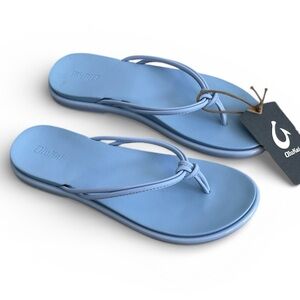 OluKai 'Aka Beach Sandals Thong Flip Flop Shoes Cloud Blue NEW Wmns 9 Comfort